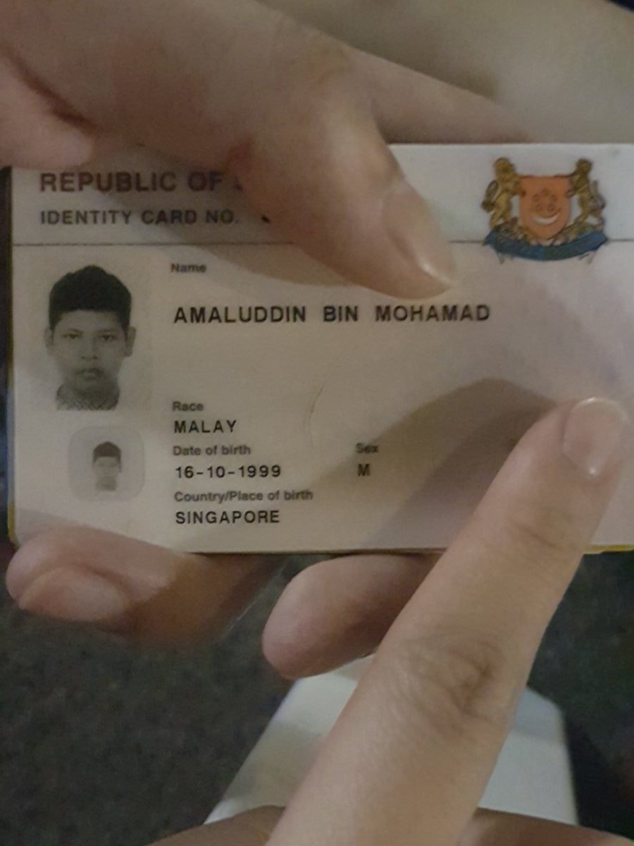 AlvWithNoLogic's tweet photo. Found a stack of cards including his IC. Spread and share or smth help this dood save $100. https://t.co/MKDXwrXjn6