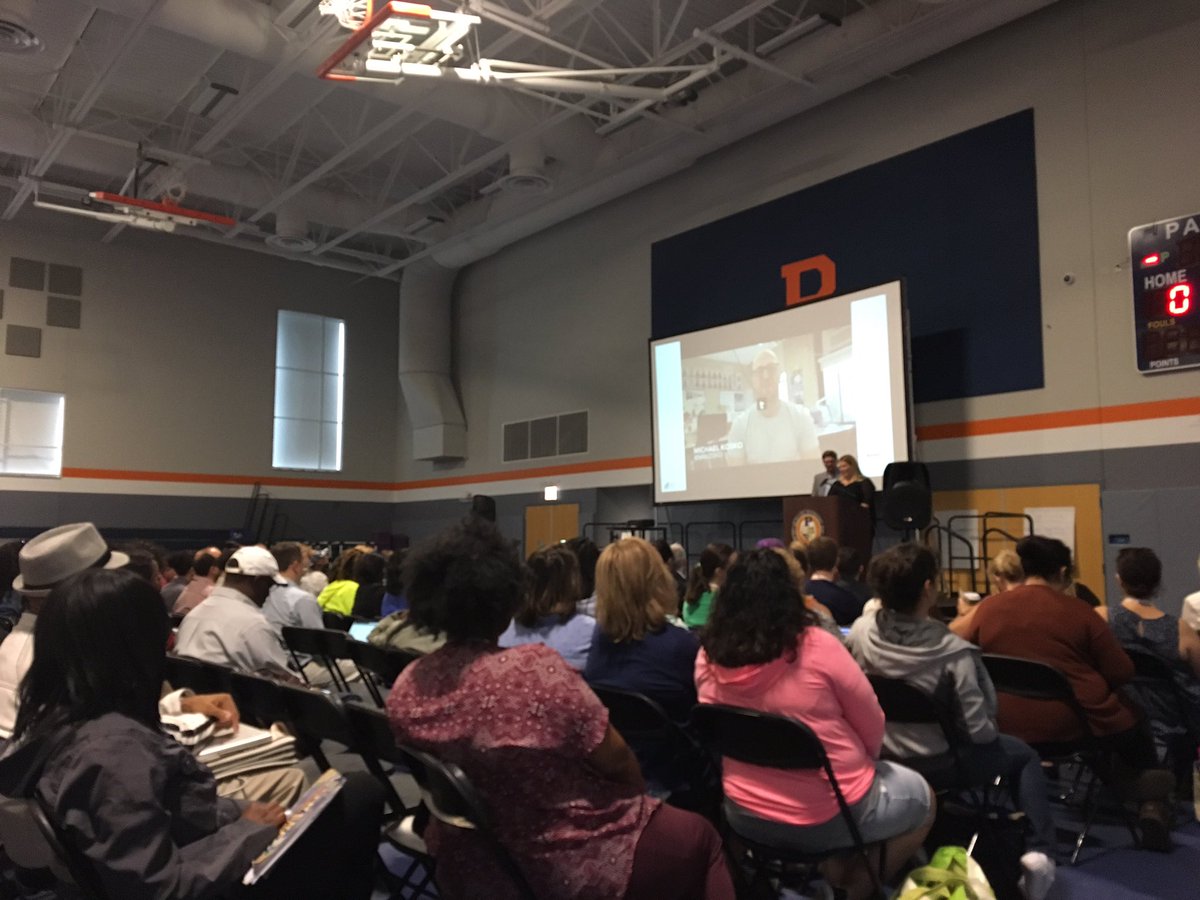 jg_jgarrett's tweet photo. Excited to be learning and presenting on @iSWATBSD at Tech Talk &amp; Googlepalooza #cpstech #AppleTeacher #iSWATBSD @AppleEDU #ADE2017 https://t.co/457eU2NNqI