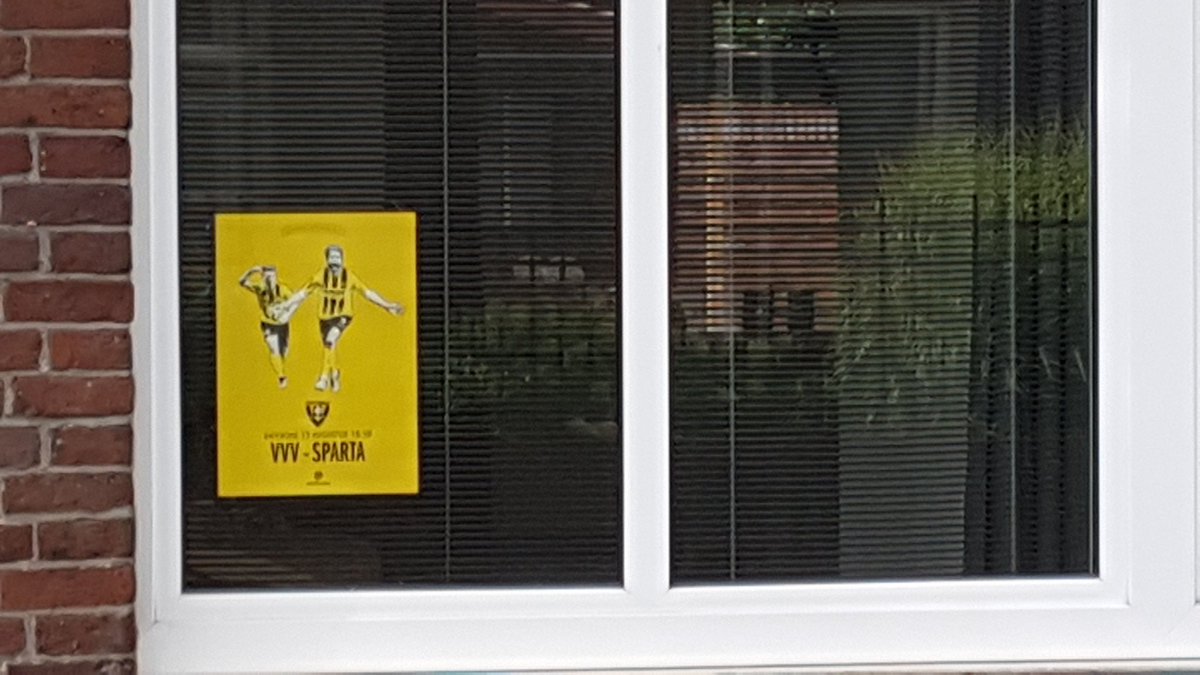 Hij hangt hoor! In #Tegelen! #allemaoldnbergop! #vvvvenlo