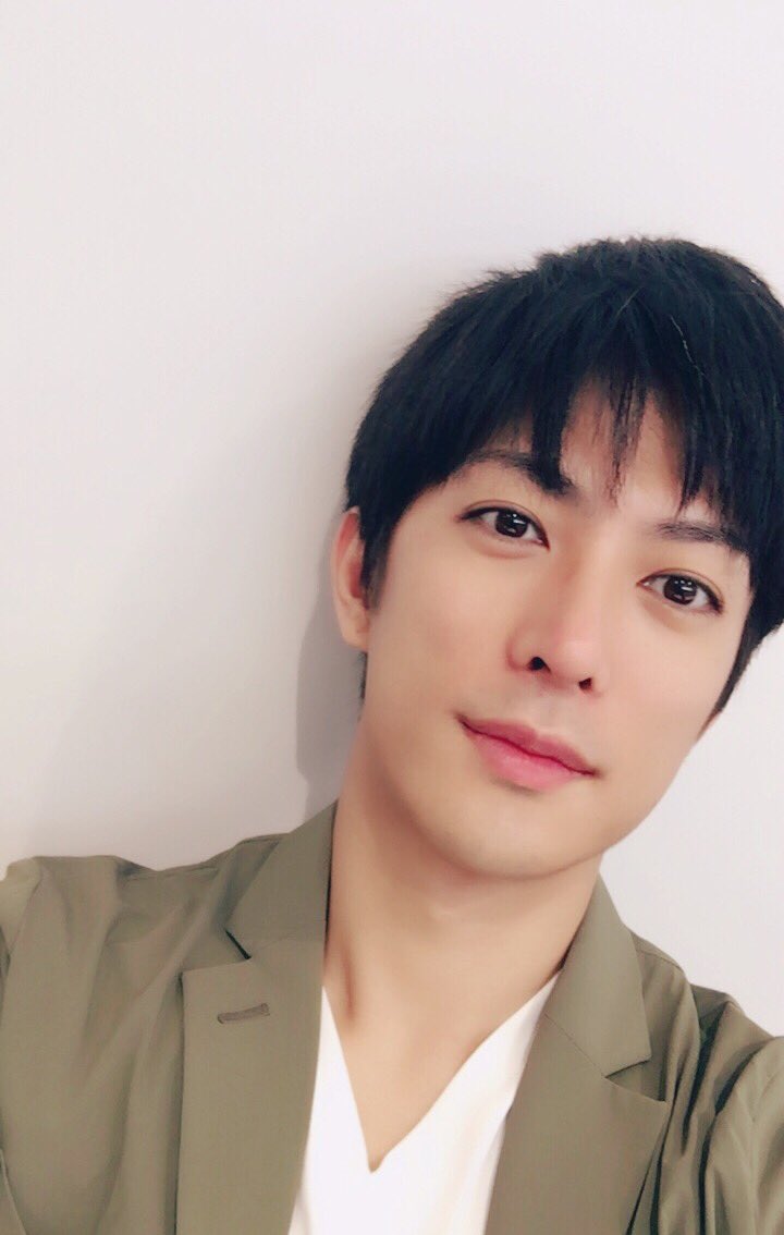 yukikimisawa's tweet photo. 8月12日 朗読劇「逢いたくて・・・」

役者冥利に尽きる作品です

命の危険を側に感じることのない
ぼくらの時代。

そんな若いぼくらが読むことに意味があるなと。

戦争中にタイムスリップし、

泥だらけになりながら

命の有り難みを皆さんと体感したいと思います

お楽しみに！ https://t.co/MiQMFwYsRl