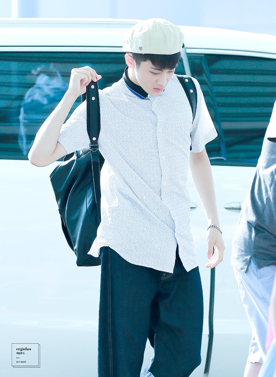 Regulusmark's tweet photo. #CherryBomb #NCT127 #MARK #마크 170804 ICN☺️☺️☺️ https://t.co/SaKjD5jSgz
