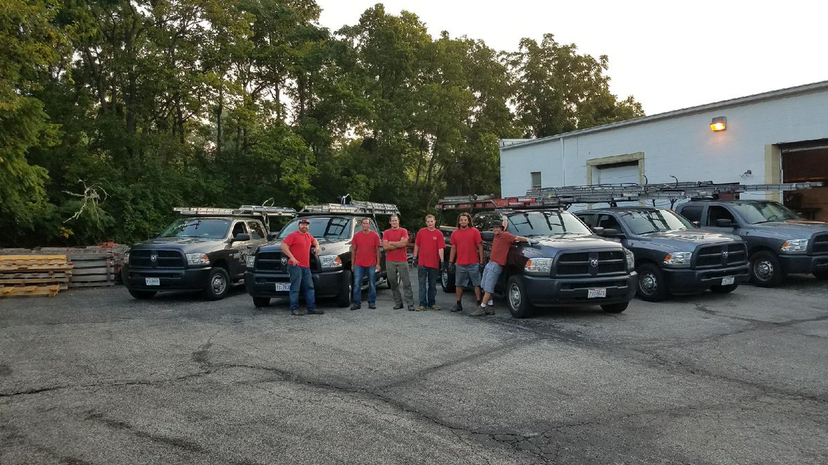 DurableSlateCo's tweet photo. Our Cincinnati crew this morning ready to hit the ground running! #Slate #ClayTile #Copper #Cincinnati #DurableSlate https://t.co/Pv8NNbsSYL