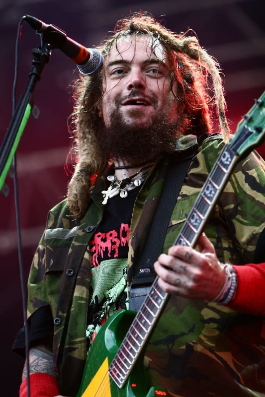 Happy Birthday Max Cavalera 

Sepultura - Roots Bloody Roots 

 