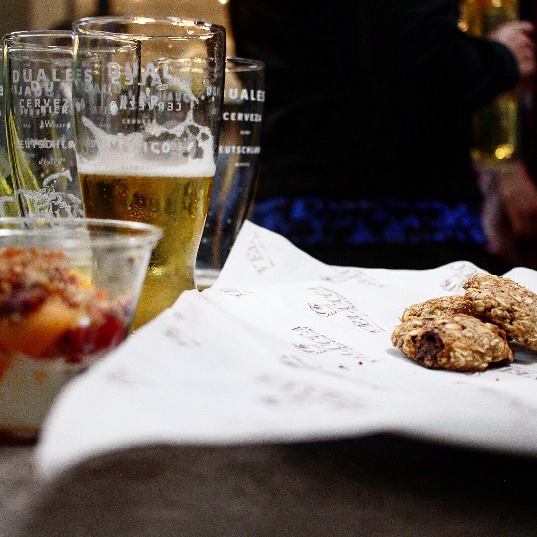 CervecerosdeMex's tweet photo. Así nuestro desayuno con #CervezaDual después del spinning del
#DíadelaCerveza, ¿tú que desayunaste? https://t.co/8KusFibYVE