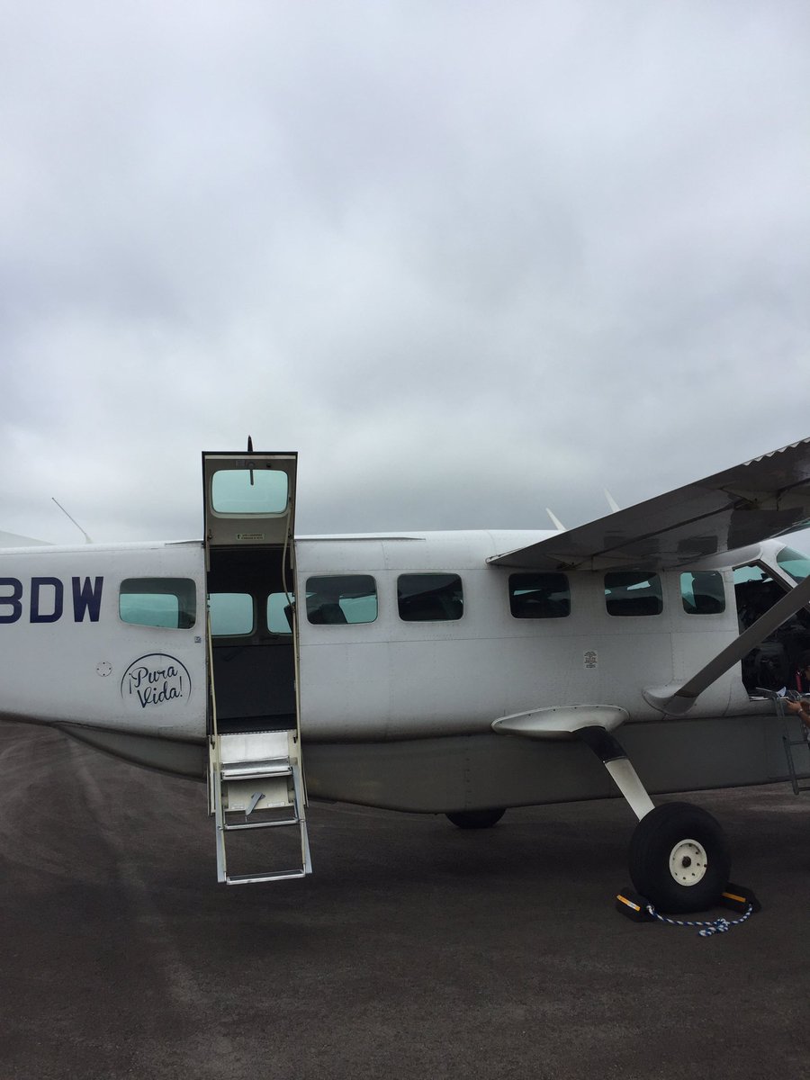 Graupix's tweet photo. Jumping from one region to the other with #FlySansa @Visit_CostaRica 🛩 @AndazPapagayo here I come! #GraupixCR #CostaRica #puravida https://t.co/u41uQKtoPk