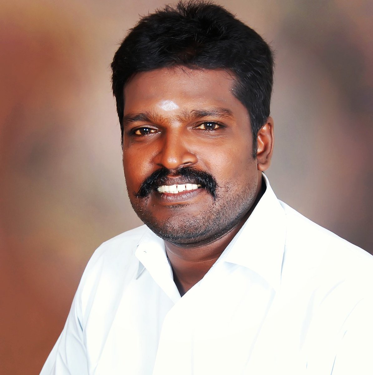 ஜெ.முத்துரமேஷ்நாடார்
தலைவர்,தமிழ்நாடு நாடார் சங்கம்