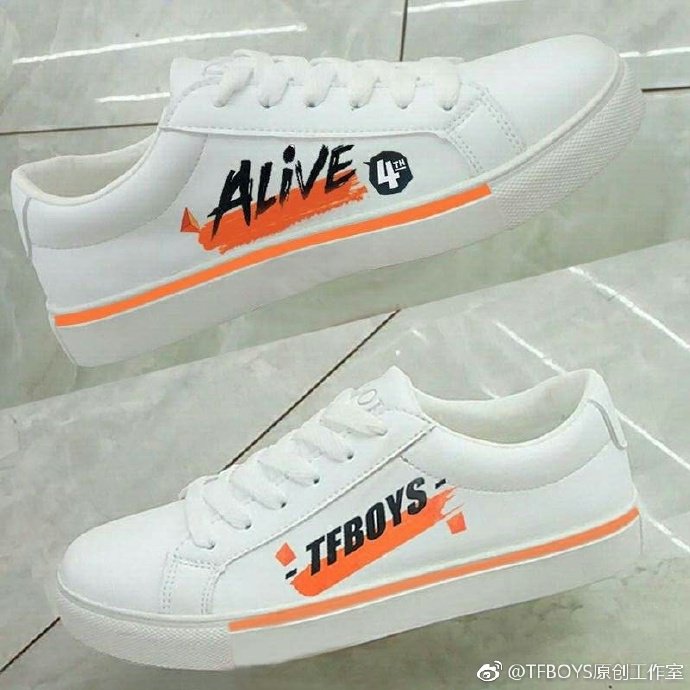 tf_wangjunkai21's tweet photo. #TFBOYS #AliveFour https://t.co/XGc2VtXPzT