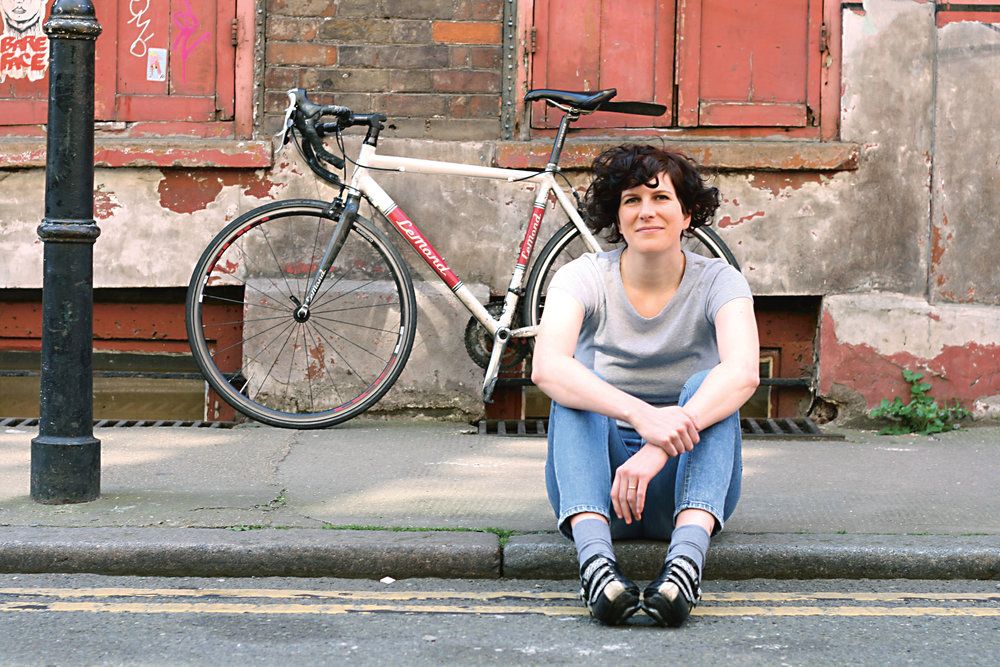 CasquetteCC's tweet photo. When @mmcgagh gave up spending for a year, her bike saved her bacon and changed her perspective. Here’s how: https://t.co/g6AMYCWdom @ZoeGJ https://t.co/wFBfNwc30D