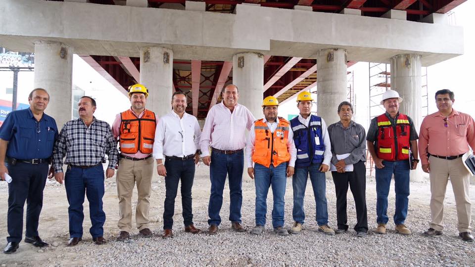 SIDUM_Coahuila's tweet photo. Supervisión del Puente en el Blvd. Harold Pape en la Ciudad de Monclova. #MasObra #Coahuila #Monclova https://t.co/o0gCYcjlYv
