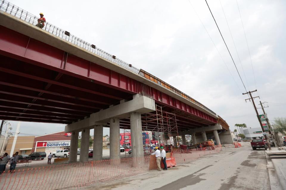 SIDUM_Coahuila's tweet photo. Supervisión del Puente en el Blvd. Harold Pape en la Ciudad de Monclova. #MasObra #Coahuila #Monclova https://t.co/o0gCYcjlYv