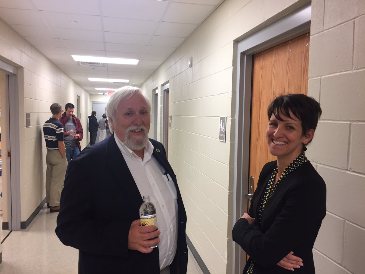 FIO_MontyGraham's tweet photo. Another great day to be a Golden Eagle. State of the art Marine Tox building @GCRL1 now on line! @JoeGriffitt #SMTTT https://t.co/pU6CjiLNHP