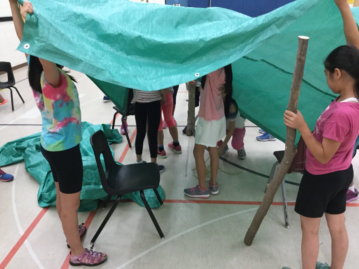 MMPSSI's tweet image. Building a possible hideaway for Nelson, if he can get away! @YRDSB #innovation #CanNelsonHelpHimself? #FunFridayChallenge