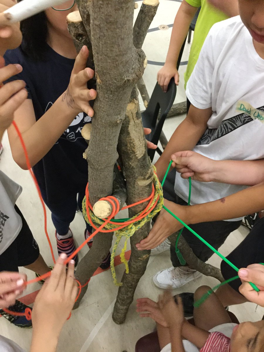 MMPSSI's tweet image. Building a possible hideaway for Nelson, if he can get away! @YRDSB #innovation #CanNelsonHelpHimself? #FunFridayChallenge