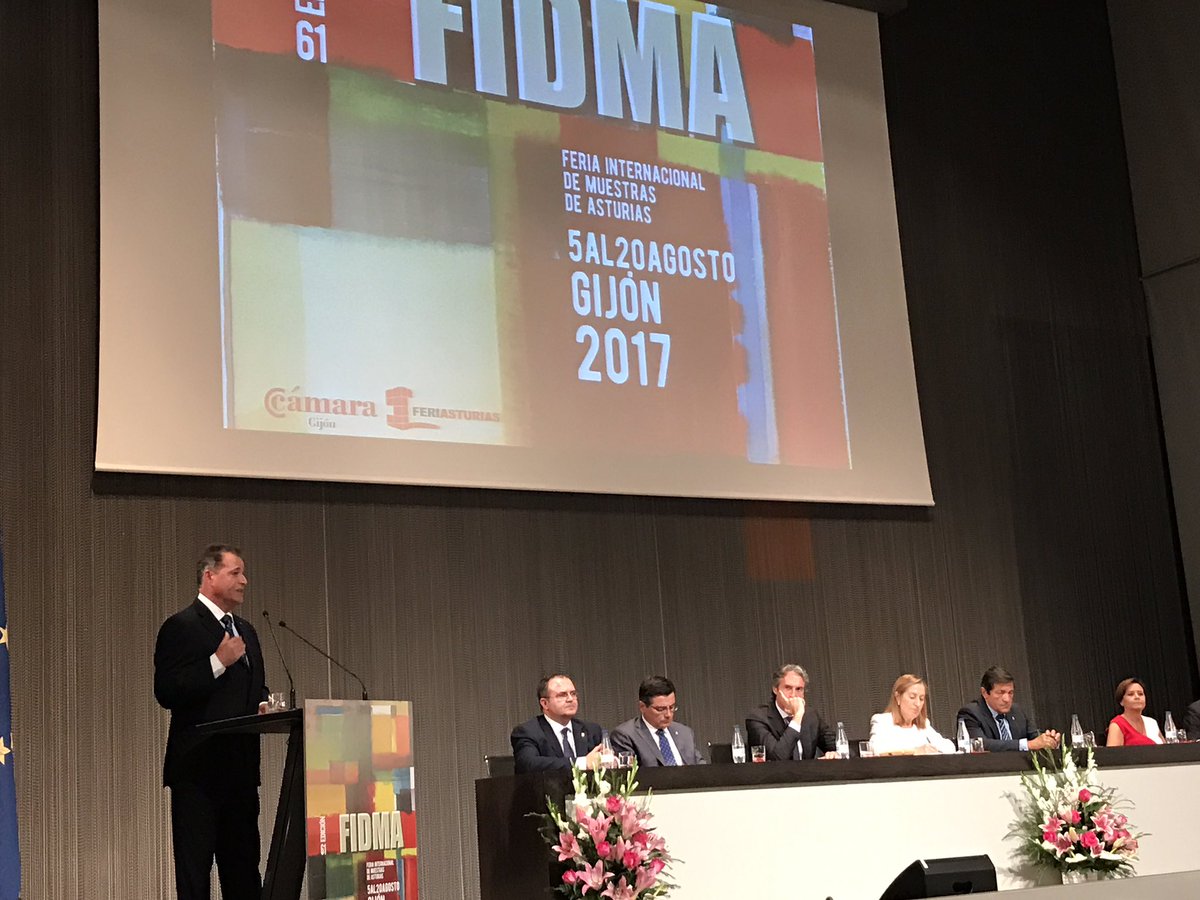 Félix Baragaño en su discurso de inauguración de la FIDMA