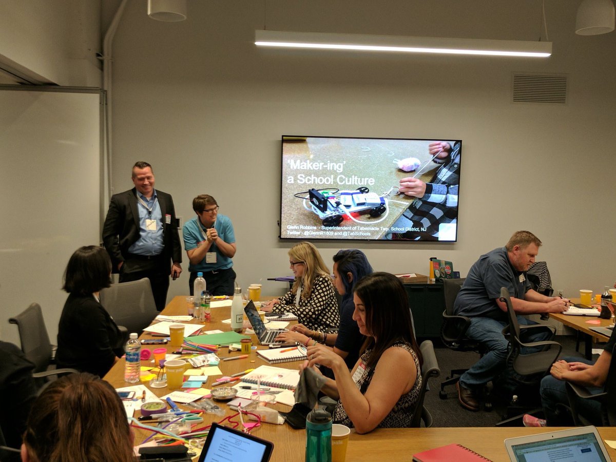 GlennGRobbins's tweet photo. Beyond blessed today! Talking about Maker Ed & @Tabschools to the Verizon Foundation Innovative Educators Program staff and teachers in NYC! https://t.co/twKWpps5he