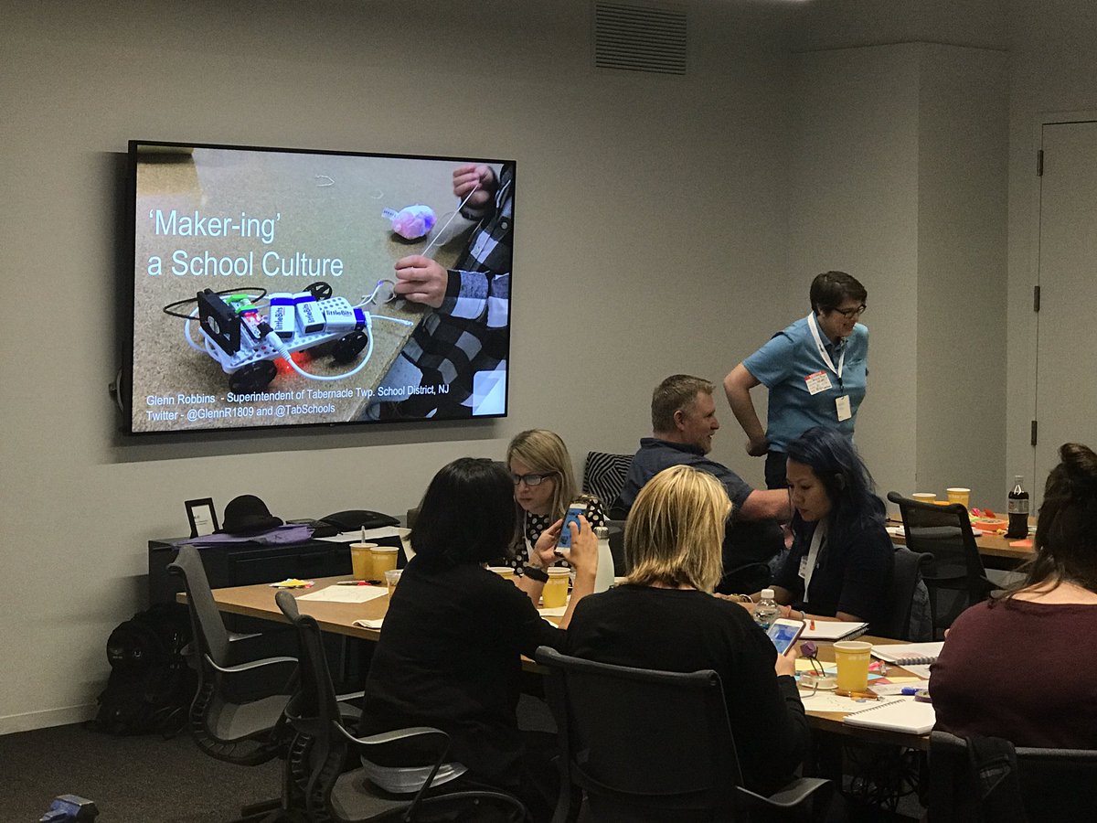 GlennGRobbins's tweet photo. Beyond blessed today! Talking about Maker Ed & @Tabschools to the Verizon Foundation Innovative Educators Program staff and teachers in NYC! https://t.co/twKWpps5he