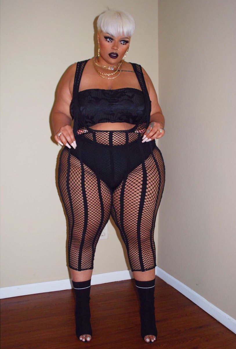 NAO_SEYCH's tweet photo. Bad Gal Phat. https://t.co/IgLzywqJmW