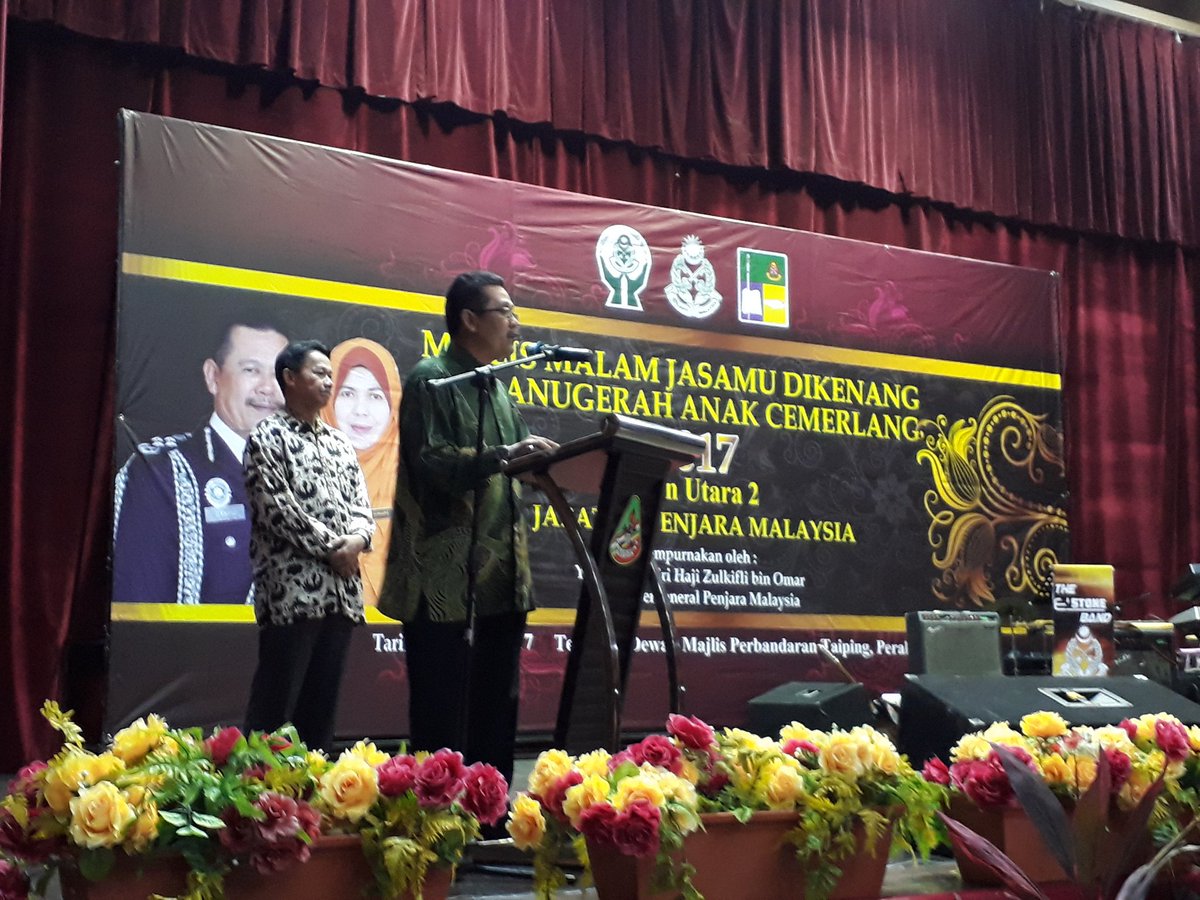 penjaramalaysia's tweet photo. Mjlis Malam Jasamu Dikenang Utk Pesara2 Penjara Malaysia Zon Utara @Zahid_Hamidi @KDNPUTRAJAYA @FriendsOfKDN @KPPenjara @alnassif https://t.co/8TcGzzJXCg