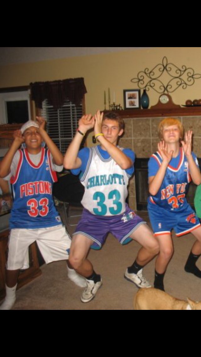 DBA_Tweetz's tweet photo. Harrisonville is not ready for this #DBAReunion https://t.co/EYqyNsgmJr