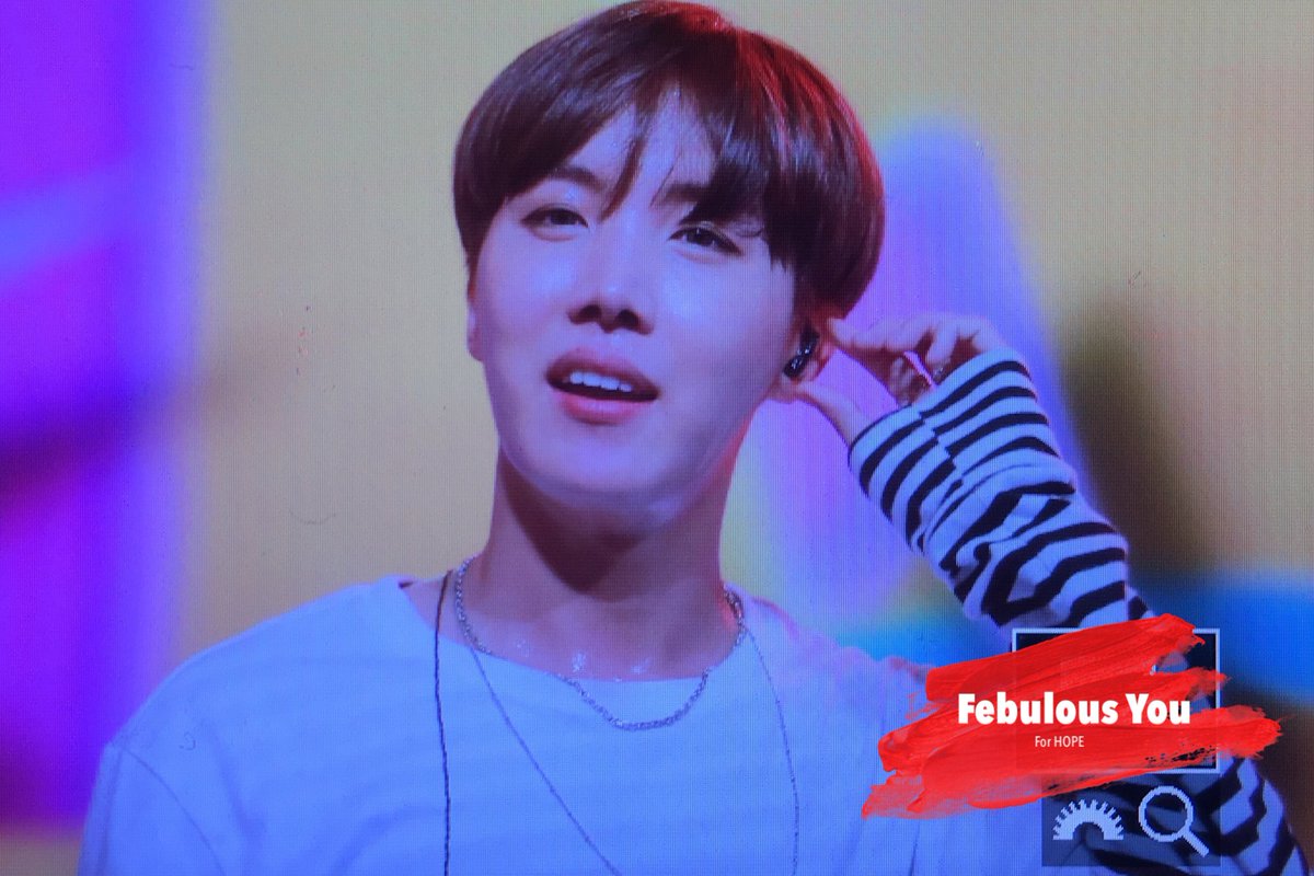 FebulousYou_218's tweet photo. 170804 #호석 #호비 #JHOPE #방탄소년단 @BTS_twt 💚 https://t.co/WH1cn2z7tG