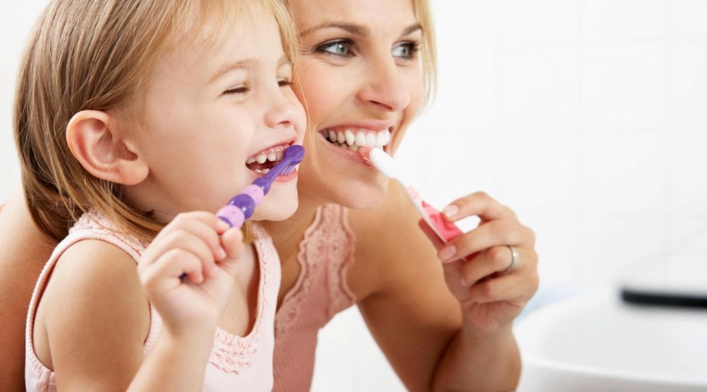 pidentists's tweet photo. #Didyouknow that the average #American spends 38.5 total days #brushing their #teeth over a lifetime? https://t.co/w5zxMmEwsU