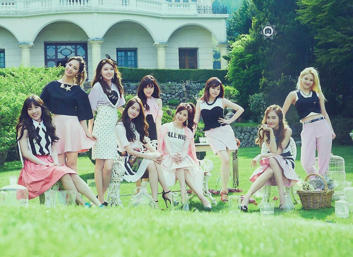 thedrakeleeshow's tweet photo. Happy 10th Anniversary, @GirlsGeneration! Thank you for inspiring me! 지금은 소녀시대! 앞으로도 소녀시대! 영원히 소녀시대! #GIRLS6ENERAT10N 😘💝 https://t.co/D0lrjeq9Ro