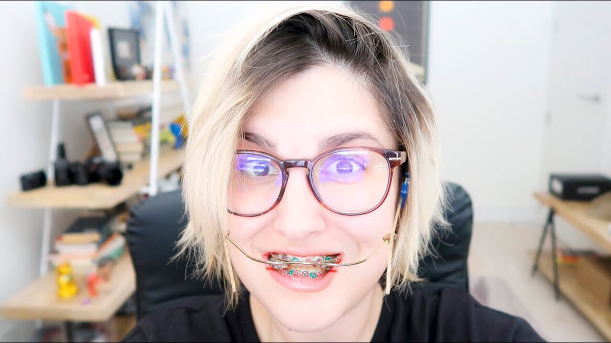 whodsuw's tweet photo. El vlog de hoy, pequeños jamoncitos: ME HAN PUESTO ORTODONCIA!! 

https://t.co/R1VEoUqfGw https://t.co/o65E8YiBeq