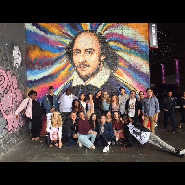 BADAONLINE's tweet photo. Our #MCP17 students spotted a familiar face while on a tour of London today, led by our Theatre & Culture instruct… https://t.co/DCIRks7NCl https://t.co/x8Zpop5GKf