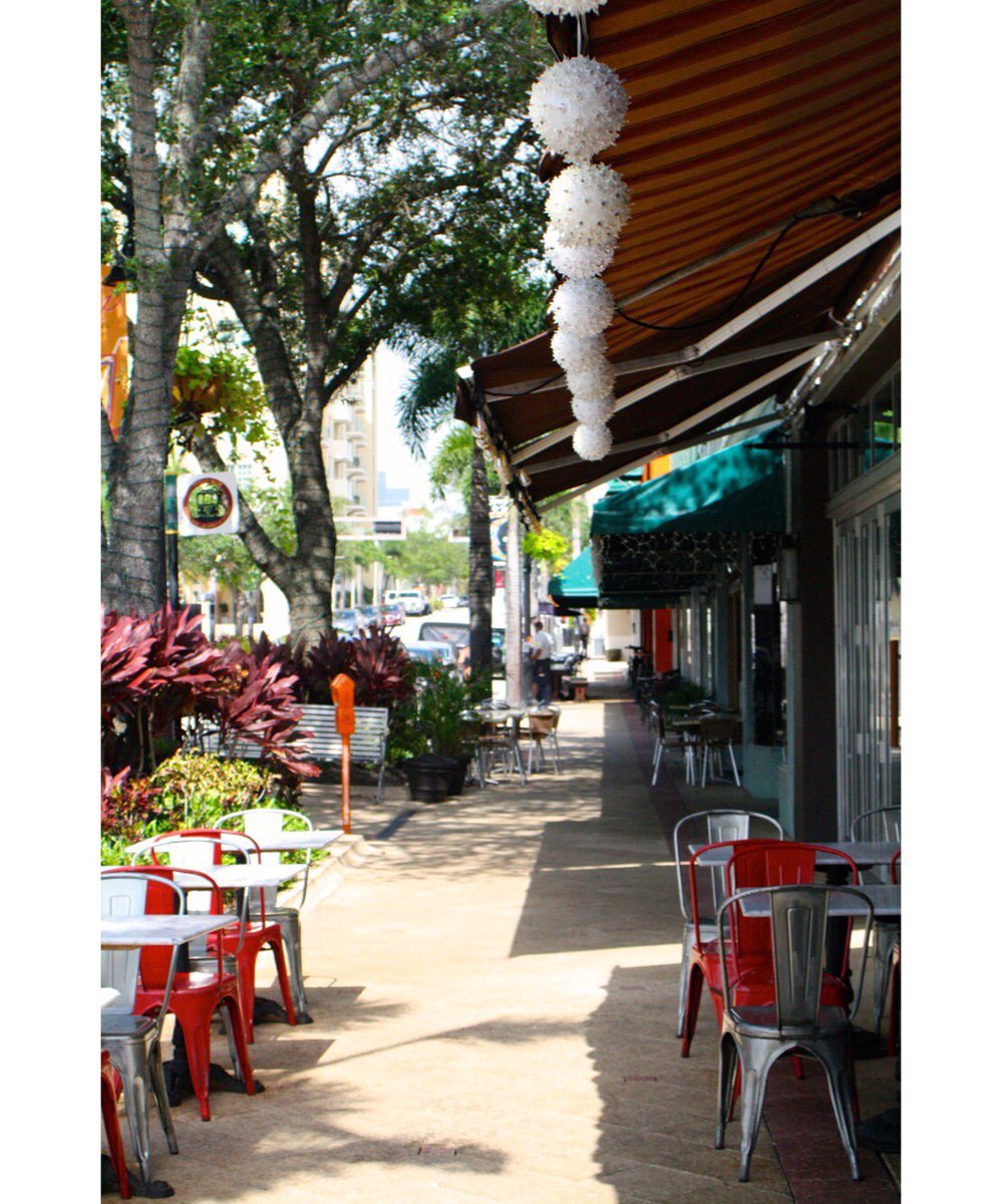 getallocable's tweet image. Taking a walk after lunch today.
#downtownWPB #fridayfun #lunchtime #Soflo  #clematis #Allocable #BI #Software #predictiveanalytics