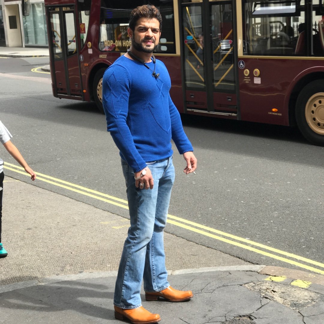 _XRiaX_'s tweet image. #KP ...

New #InstaDP of Hottie..😍😍😍
#LondonDiaries..

#HotNSexyPatel🔥🔥🔥
#KillerCharm #DashingMunda 
@TheKaranPatel