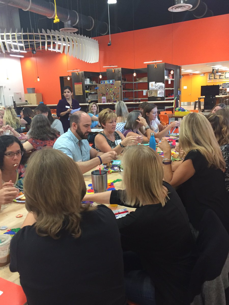 PinnaclePeakES's tweet photo. Our first day back at the Arizona Science Center. Lots of fun and learning!! https://t.co/H9CjcIxuqZ