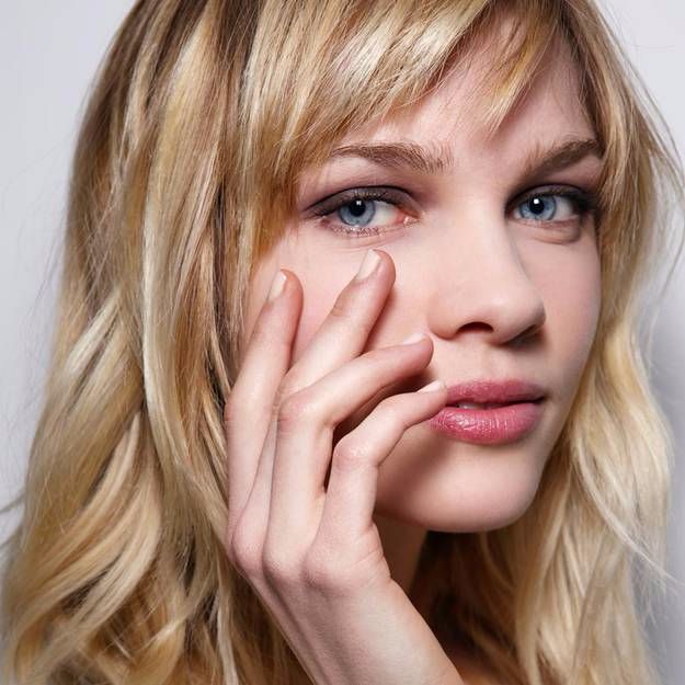 LOasisDeBeaute's tweet photo. #Elle nous dévoile 5 astuces pour bien prendre soin de ses #mains ! https://t.co/lLGncySwoW https://t.co/vm2rqTX5qI