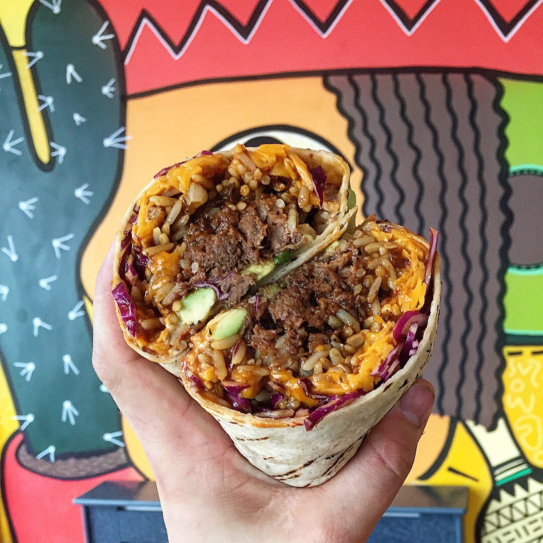 rowan_baker22's tweet photo. Beef or Chicken?
Either way get a burrito & a beer for £10 tonight
#jivekitchen #mexican #streetfood #burrito #beer #tacos https://t.co/P75FrTP9A4