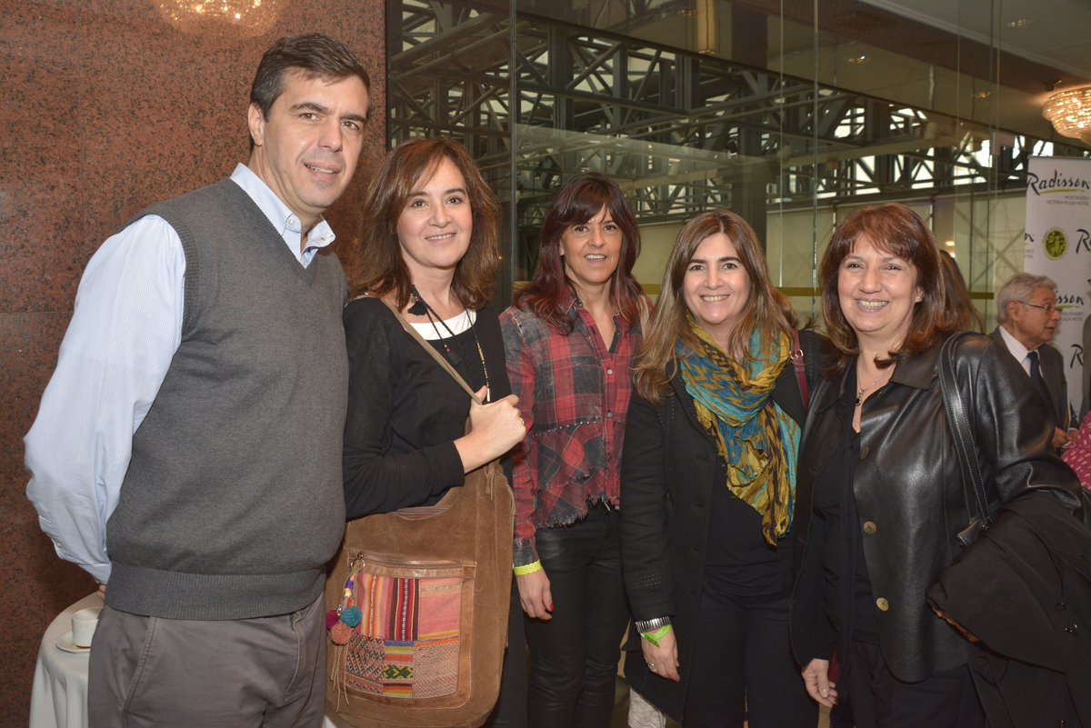 ADMUruguay's tweet photo. #MomentosInolvidables del #MDay2017 contó con la asistencia masiva de jóvenes, empresarios, comunicadores y profesionales del #Marketing https://t.co/LZ3sELnDfH