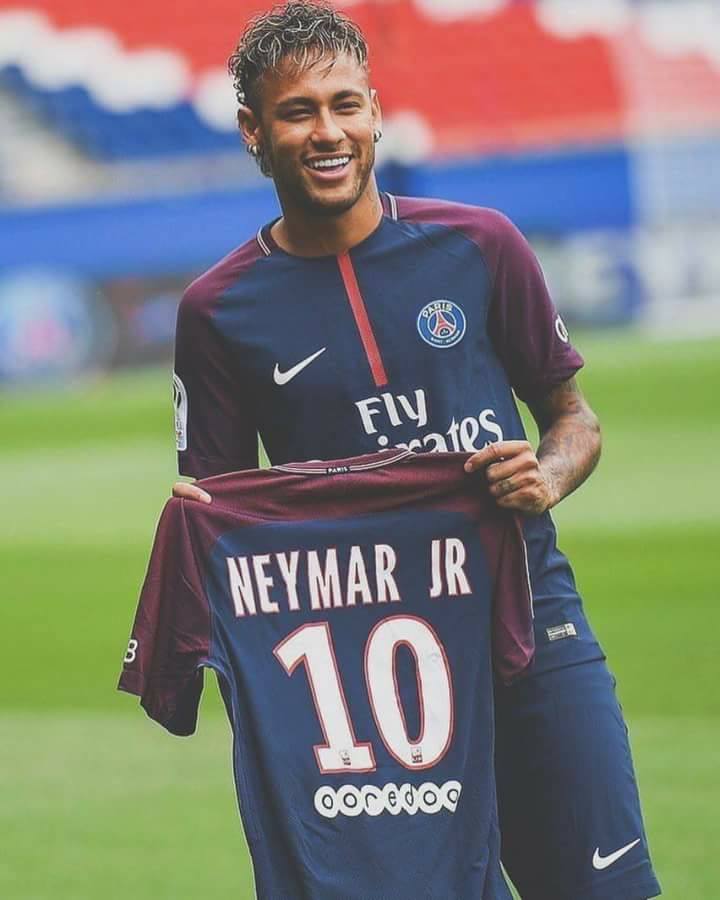 MotivacionesF's tweet photo. El nuevo rey de Francia 👑 https://t.co/Kc93iTkAv8