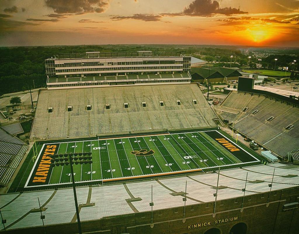 This. View. 🖤💛