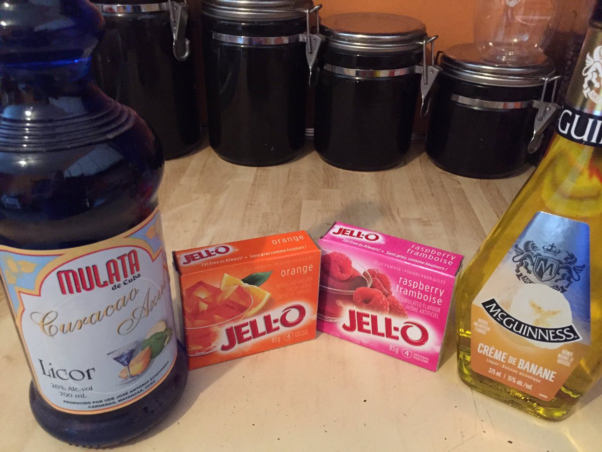 canadiancal30's tweet photo. Cuban Curaçao Jell-O shots and Banana liqueur Jell-O shots! #LongWeekendParty https://t.co/Bi7yH9E0K0
