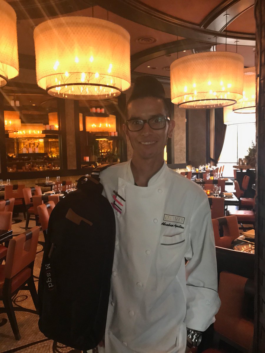 Msqdchef's tweet photo. Executive Chef Alexander Aguilar of #OlivesLasVegas @Bellagio looking good with the #Roundsman #chef bag. #cheflife https://t.co/fnwCkhUFLU