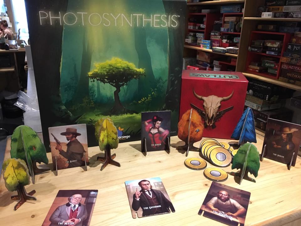 2 #j2s en avant première à découvrir au Nid
#MerciLesEditeurs
- Photosynthesis -2à4 j- <a href="/BlueOrangeGames/">Blue Orange Games</a>
- Outlaw -2j dans le FW #Holygrail