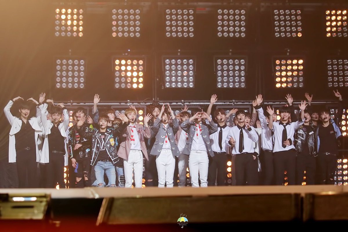 b24texts's tweet photo. no matter what happens today, we're incredibly proud of all of you. we're your h:our, now and forever.
#소년들아_수고했어 💙
#소년24_우리의_RISINGSTAR 💙 https://t.co/wVNjLTW6F7