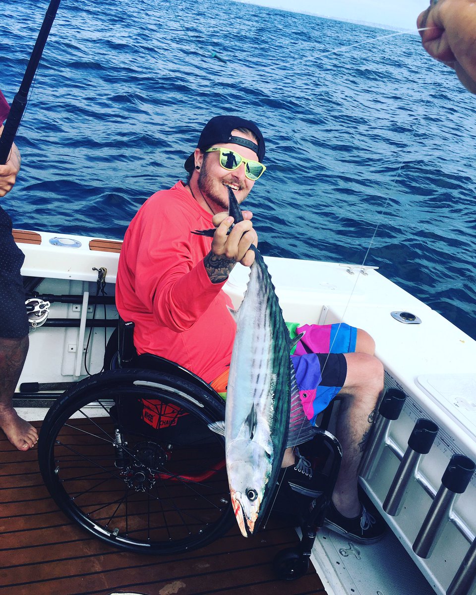 conskeeter's tweet photo. Out tryin to catch Marlins in the pacific #deepseafishing #CaptainBrain #finrunner https://t.co/fYRHZSfH9L