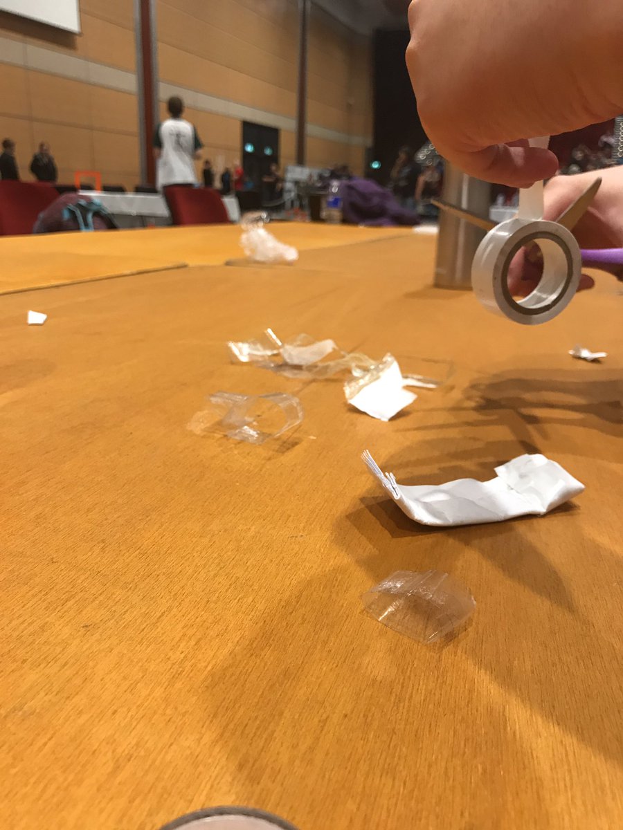 bellej0y's tweet photo. Last minute diys #rcjq https://t.co/Dxe9MY8tIV