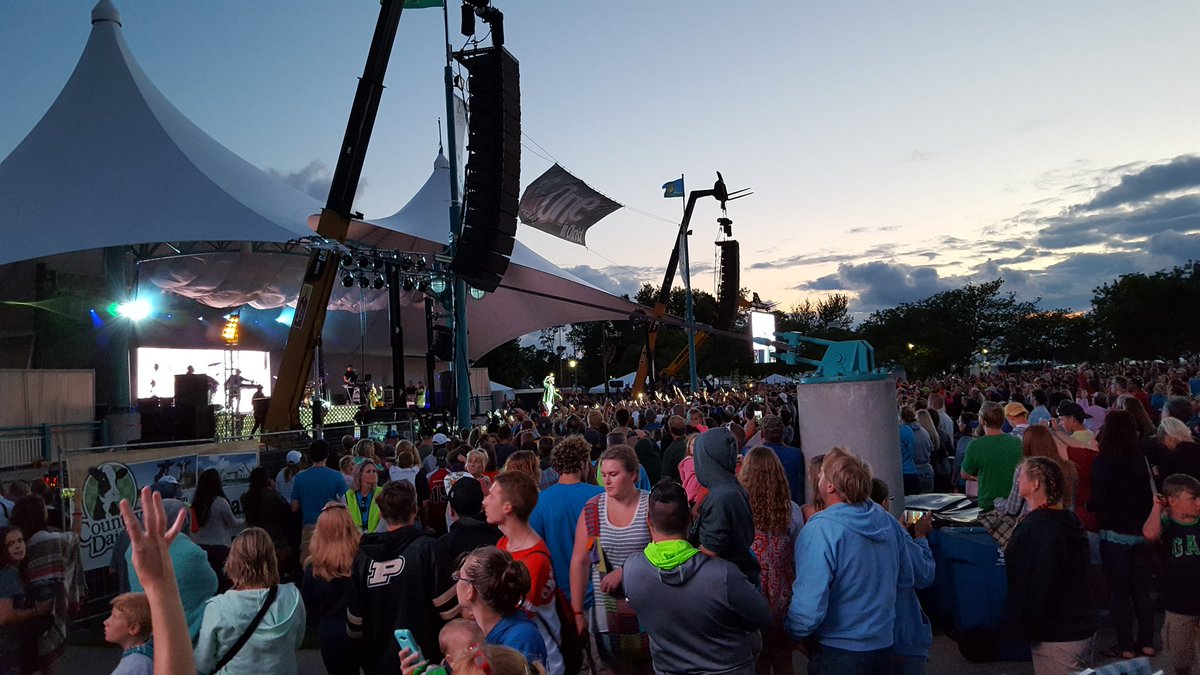 joshstrickland's tweet photo. #IAmAtUnity So much fun today with @officialtobymac and @ryansmusic! Let's do it again tomorrow! @SmileFM https://t.co/3A7QIXrutI