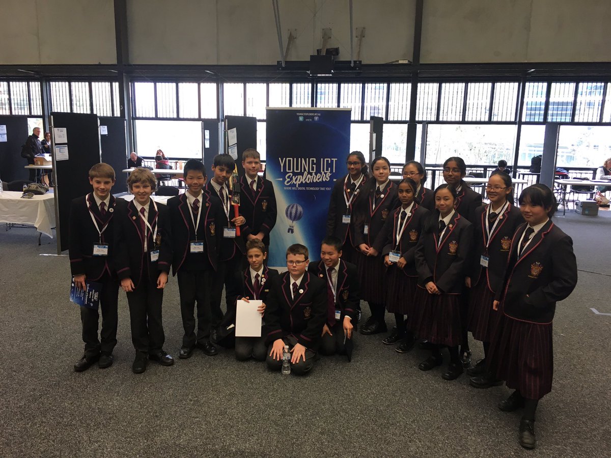 CleoJStill's tweet photo. Last minute photos with the team from #HaileyburyCollege @YoungICTExplore Melbourne #YICTE Awesome venue @Deakin #ICT https://t.co/2M8N0VDbJf