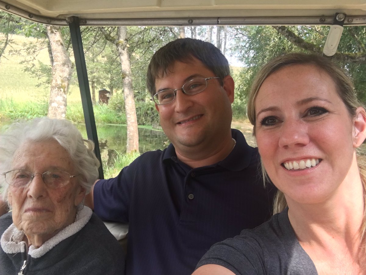 Beautiful day out at our family picnic. Hahn family always goes above and beyond to make the farm pleasant. #FondMemories #FamilyFunDay