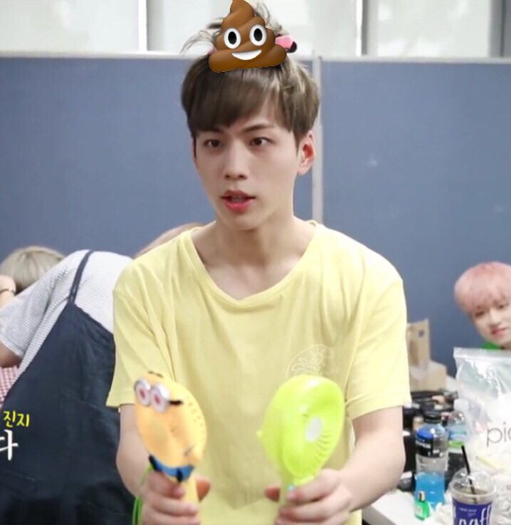 myteengotohell's tweet photo. Can we just: 
#마이틴 #MYTEEN #시헌 #pooheon
I love him don't worry but just like😂 https://t.co/yIRAWELm4d