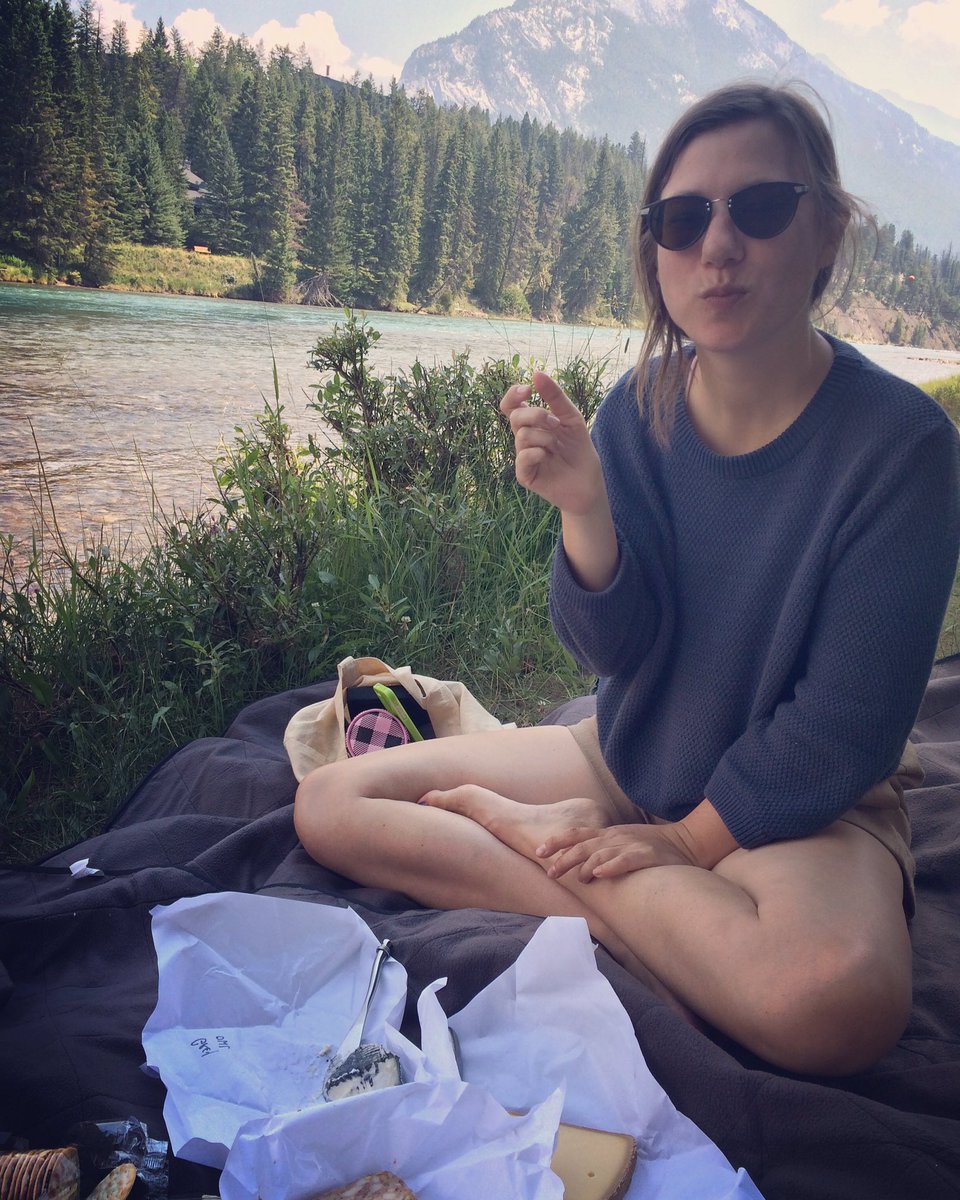 GillianGDotCom's tweet photo. When I taught an #oprahslifeclass on #livingyourbestlife on a riverbank in Banff. https://t.co/TuvUPPhbaZ