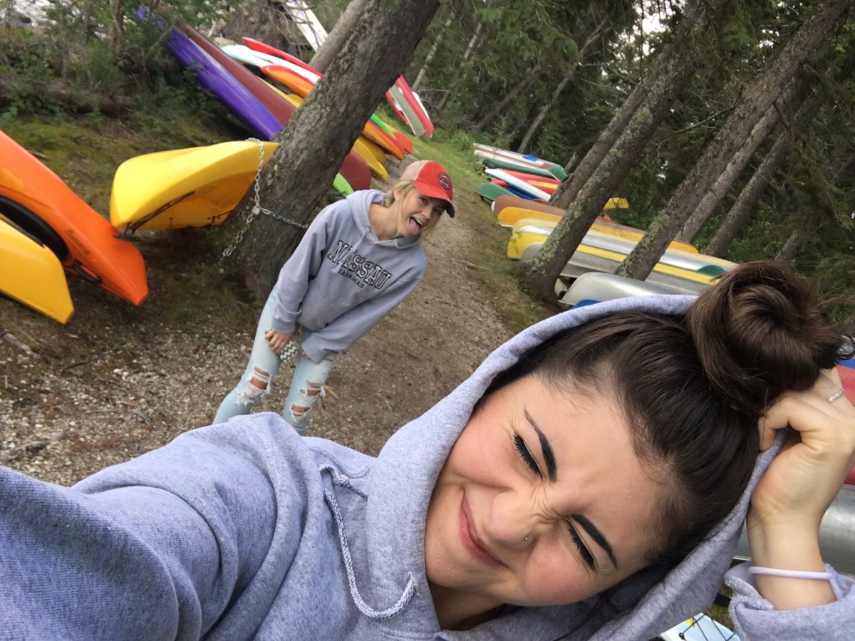 izzydippolito's tweet photo. Happy birthday bunk buddie, thanks for the 4.5 hour drive to clear lake and the sleep talking(: love u stinky ❣️ @courtneyshimizu https://t.co/esq6xg3e4K