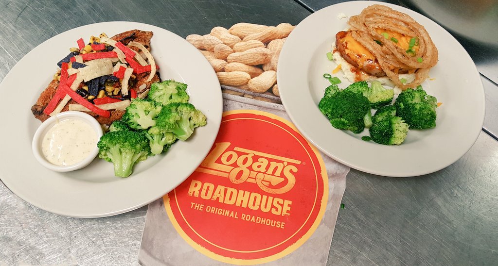 LogansRHCareers's tweet photo. Another great part of working at Logan’s: Be the first to try amazing new food like Grilled Santa Fe Tilapia and BBQ Pork Chop! https://t.co/ytAmIpK6kG
