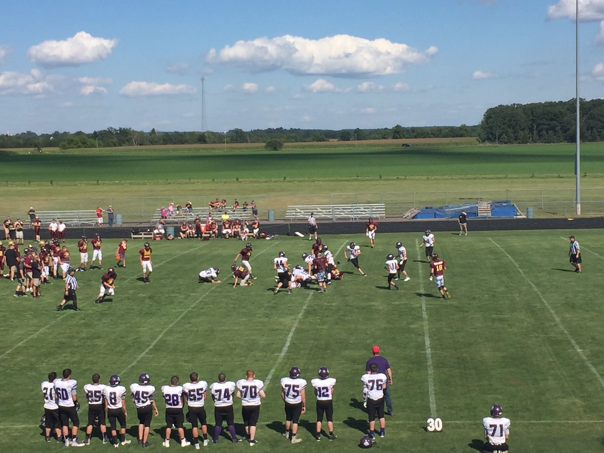 BCSD_NickKaiser's tweet photo. Fun day at the football scrimmage. Go Bulldogs!! https://t.co/CjhjNQgy5F